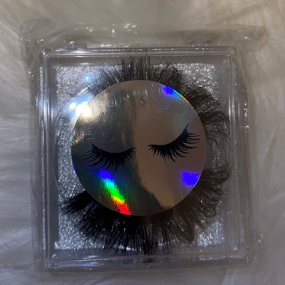 25 MM Mink Reusable Strip Lashes - Picture 2 of 14